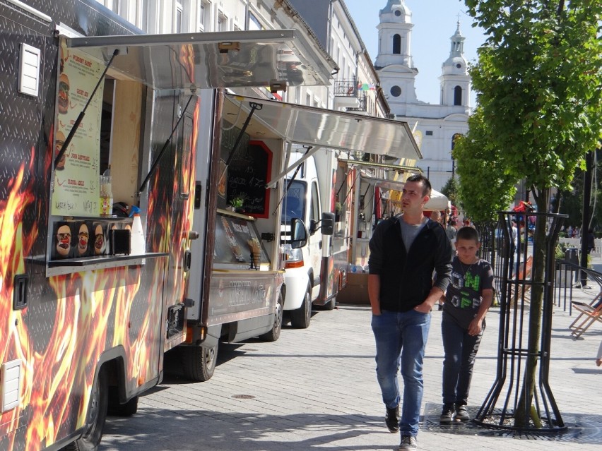 Food trucki znów na Reymonta w Radomsku. Co można zjeść i za ile? 4.09.2021 [CENY, ZDJĘCIA]