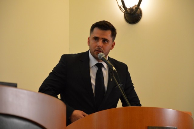 Sesja nadzwyczajna rady powiatu 9 maja 2016 roku była zwołana tylko po to, by mógł zostać złożony wniosek o odwołanie Grzegorza Gryczki