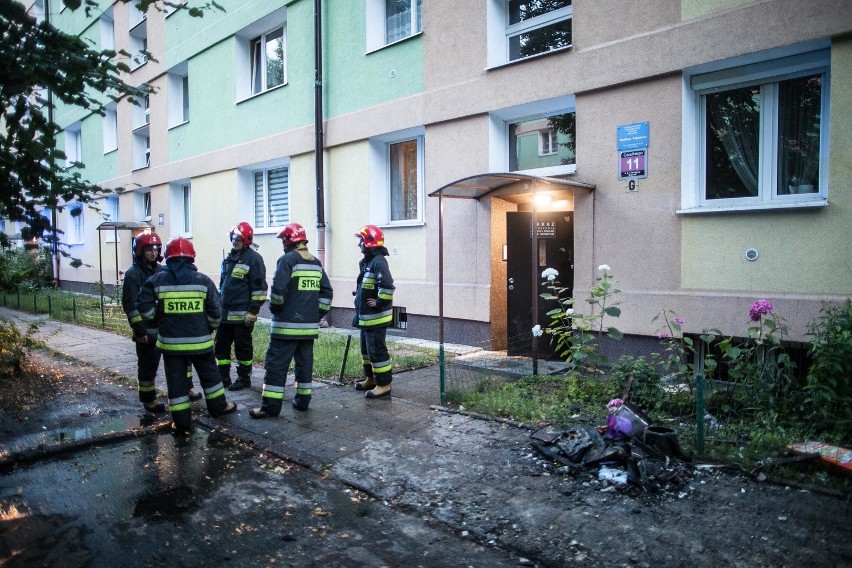 Pożar w bloku przy ul Ghandiego w Łodzi