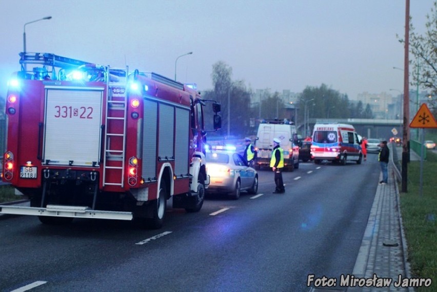 Wypadek w Bielsku-Białej. Samochód uderzył w karetkę, dziecko w szpitalu