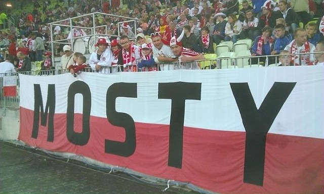 Sztorm Mosty na meczu Polska - Dania