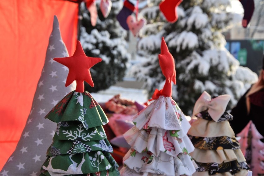 Kiermasz świąteczny w Sławnie - wsparcie hospicjum w Darłowie