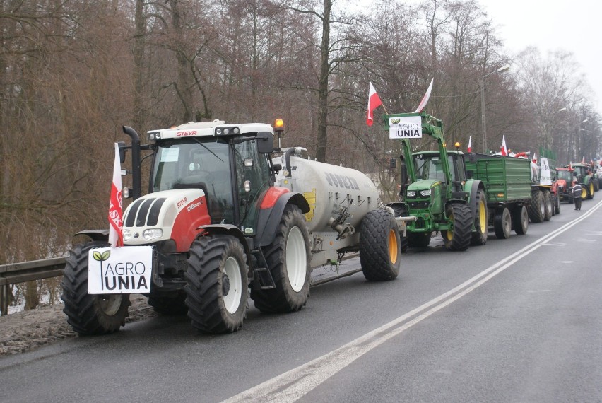 Protest rolniczy w Marchwaczu pod Kaliszem. Zablokowana...