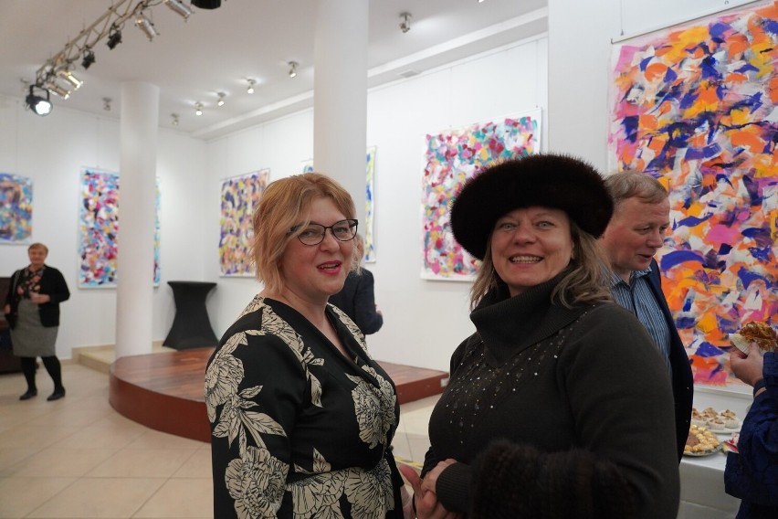 Wernisaż wystawy malarskiej naszej artystki, Anny Młyniec w Grójcu. Zobacz zdjęcia z otwarcia