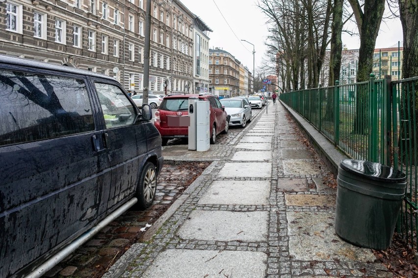 Stacja ładowania aut elektrycznych w Szczecinie: Pomysł był dobry, wyszło jak zwykle, a mieszkańcy mieli używanie 