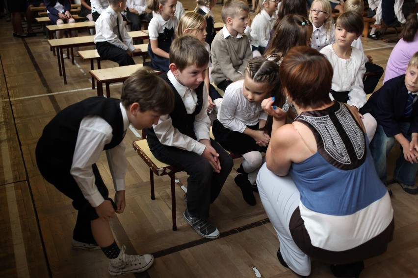 100 tys. uczniów rozpoczęło w Krakowie nowy rok szkolny [ZDJĘCIA]