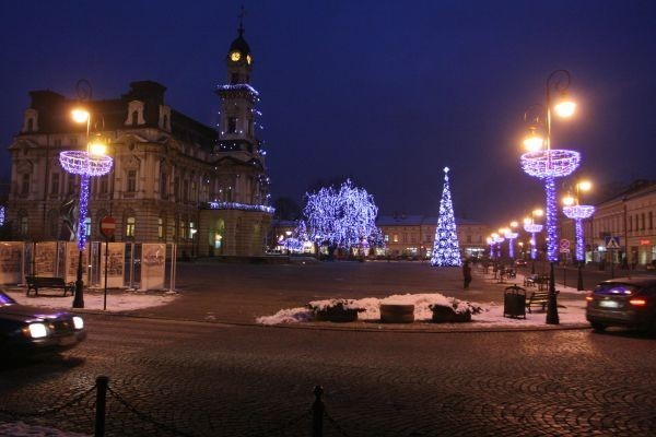 Nowy Sącz: kryzys dotknął świątecznego wystroju ulic