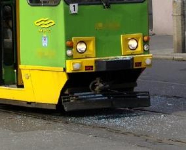 Przez blisko godzinę nie kursowały tramwaje ul. Wierzbięcice po ...