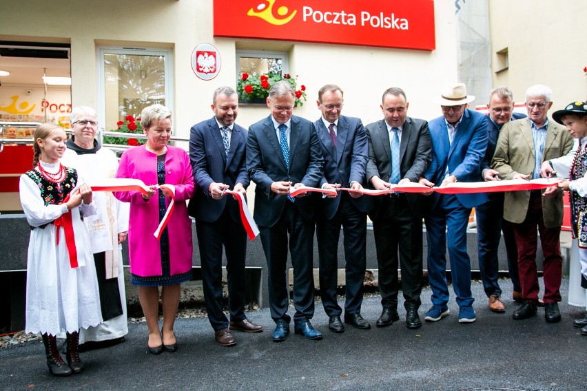 Nowa placówka poczty w Szczyrzycu już działa