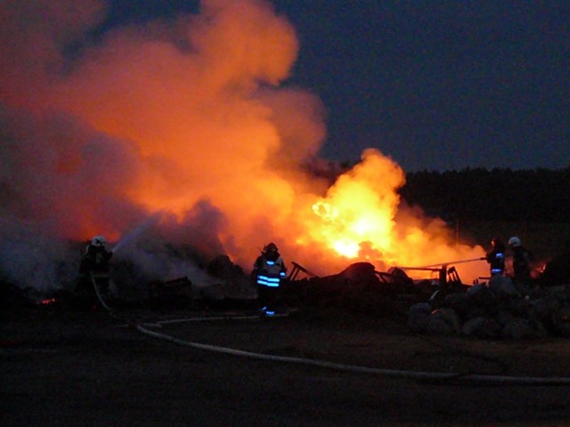 Krotoszyn - Pożar składowiska odpadów przy Ceglarskiej