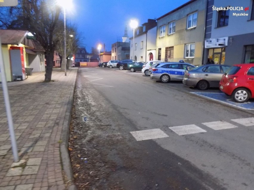 Kobieta została potrącona   na ulicy w Żarkach 