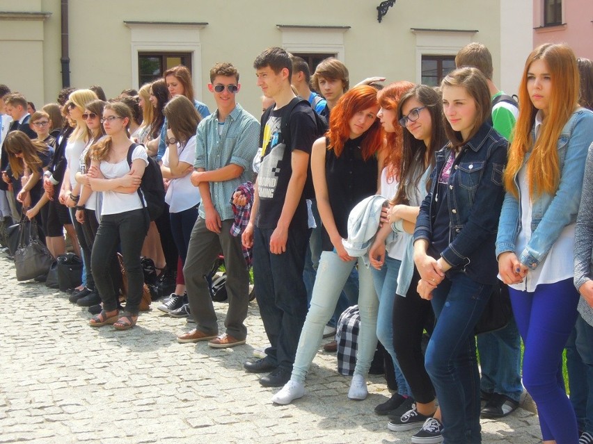 Zamość: Odsłonili kotwicę na Rynku Solnym