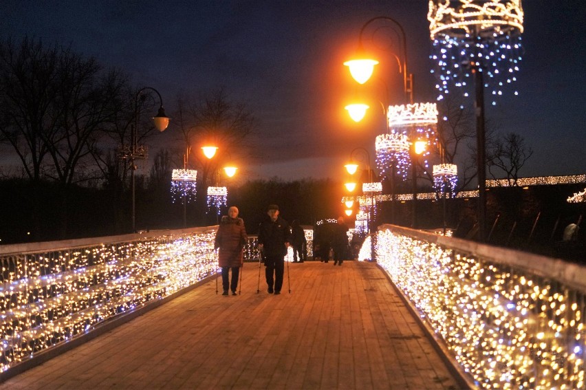 Iluminacje świąteczne w Solankach [zdjęcia]
