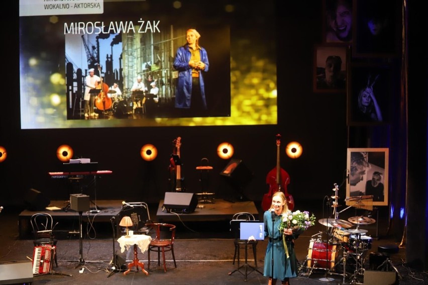 Uroczystość wręczenia Złotych Masek na scenie Teatru...