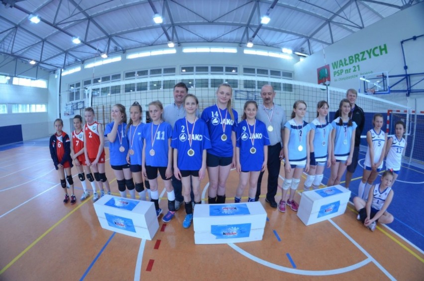 Zespół z Lubania wygrał turniej finału eliminacji Kinder Sport dwójek siatkarskich dziewcząt