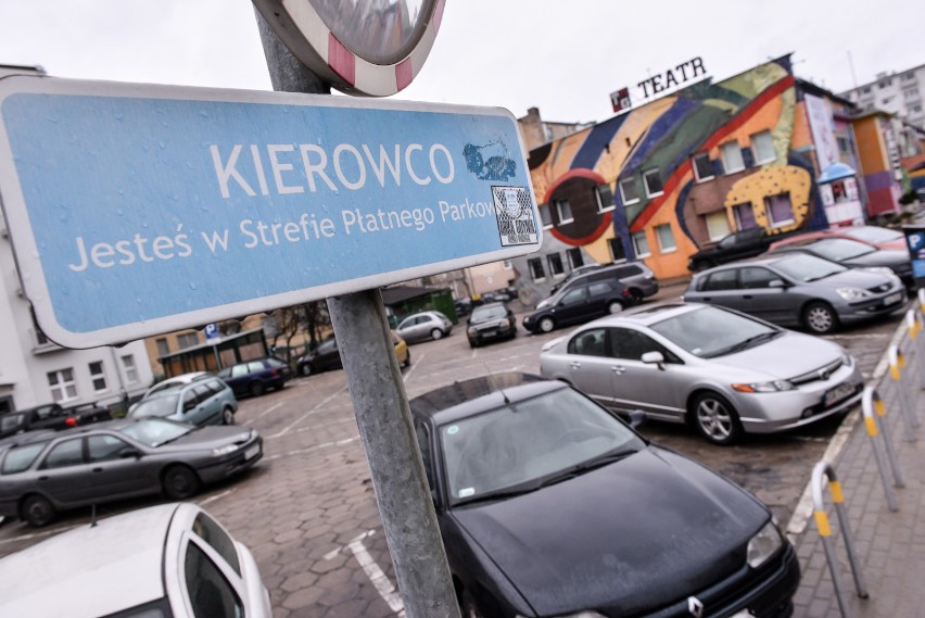 Afera w strefie płatnego parkowania w Gdyni. Zwolnieni dyscyplinarnie dostają pieniądze od miasta