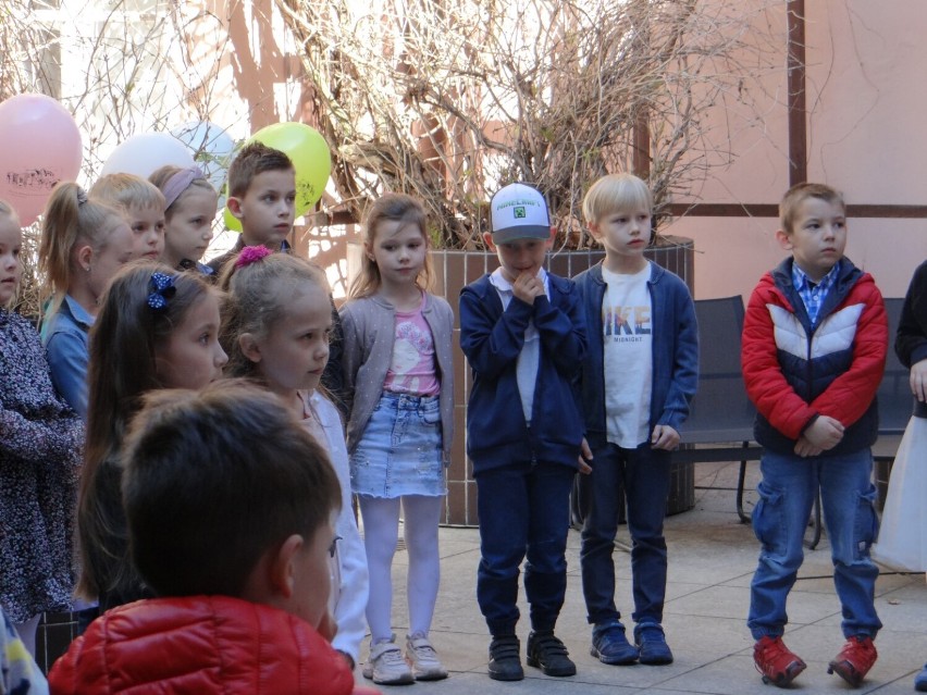 Tydzień Bibliotek 2022 w Radomsku. Pasowanie na Czytelnika...