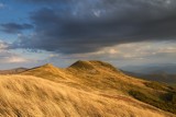 Tarnica – królowa Podkarpackiego. Jakie szlaki prowadzą na szczyt najwyższej góry polskich Bieszczad i ile trwa wędrówka? 