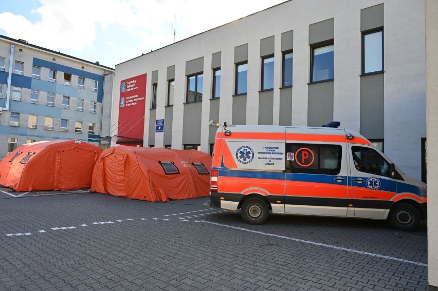Koronawirus w Kielcach. W szpitalach i na oddziałach ratowniczych spokojnie (ZDJĘCIA)