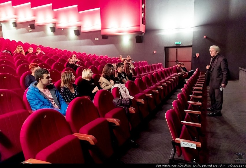 Spektakl "Zabójcza oferta" w kwidzyńskim teatrze. Dziś premiera, zobaczcie, jak było na próbie! [ZDJĘCIA]