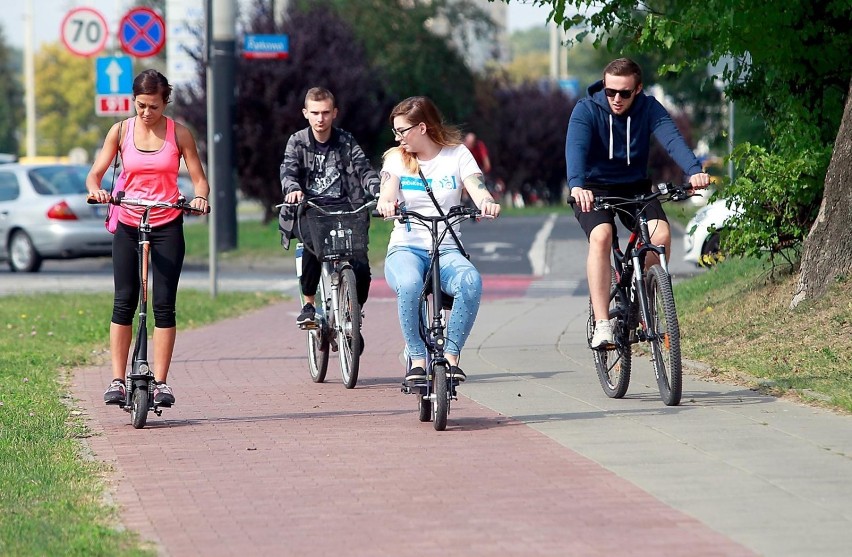 Mimo wprowadzenia nowych przepisów drogowych w Łodzi jest...