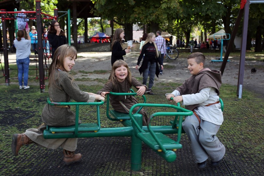 Pola Chwały Niepołomice 2018. Średniowieczni rycerze...