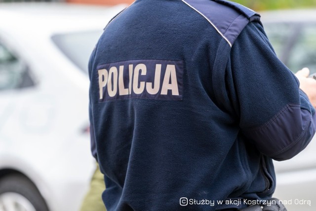 Ciało 66-latka znaleziono w jednym z mieszkań przy ul. Krótkiej w Kostrzynie.