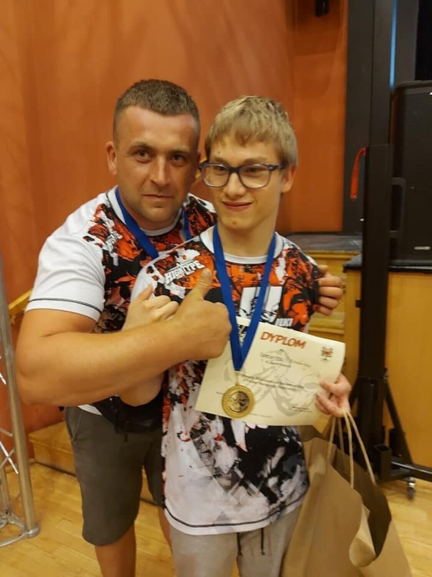 Armwrestling. Już 16 lipca odbędzie się XII edycja Mistrzostw Międzychodu w siłowaniu na ręce o puchar Burmistrza Międzychodu!