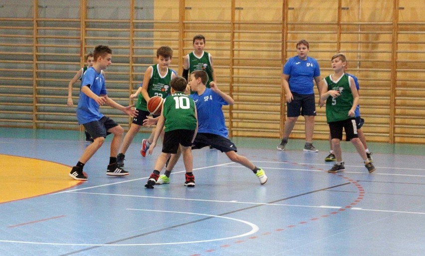 Za nami turniej "Koszykówka na wesoło" w Szkole Podstawowej nr 2 w Kraśniku. Zobacz zdjęcia