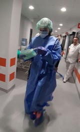 Koronawirus w Polsce. Szpital w Kaliszu wprowadził całkowity zakaz odwiedzin. Na SOR tylko przez domofon!
