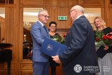 Ordynator oddziału ortopedii w Zagłębiowskim Centrum Onkologii Piotr Kuc wyróżniony tytułem "Superdąbrowianina 2020"