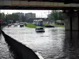 Gdy pada deszcz, to te miejsca we Wrocławiu często są zalewane