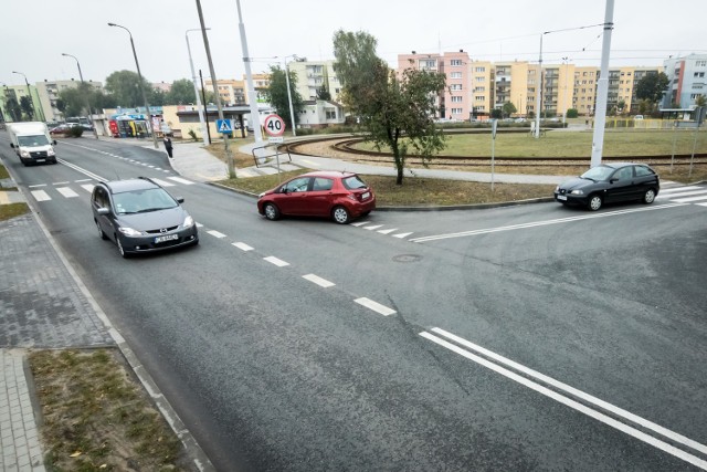 Tak wyglądało skrzyżowanie z ul. Szpitalną po remoncie w październiku ub. roku. Kolejny wykonawca będzie je poprawiał.