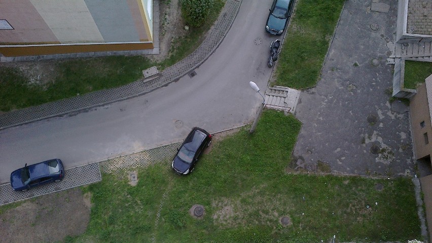 Tak parkuje \"Miszczyni\" na ul.Saperów Śląskich w...