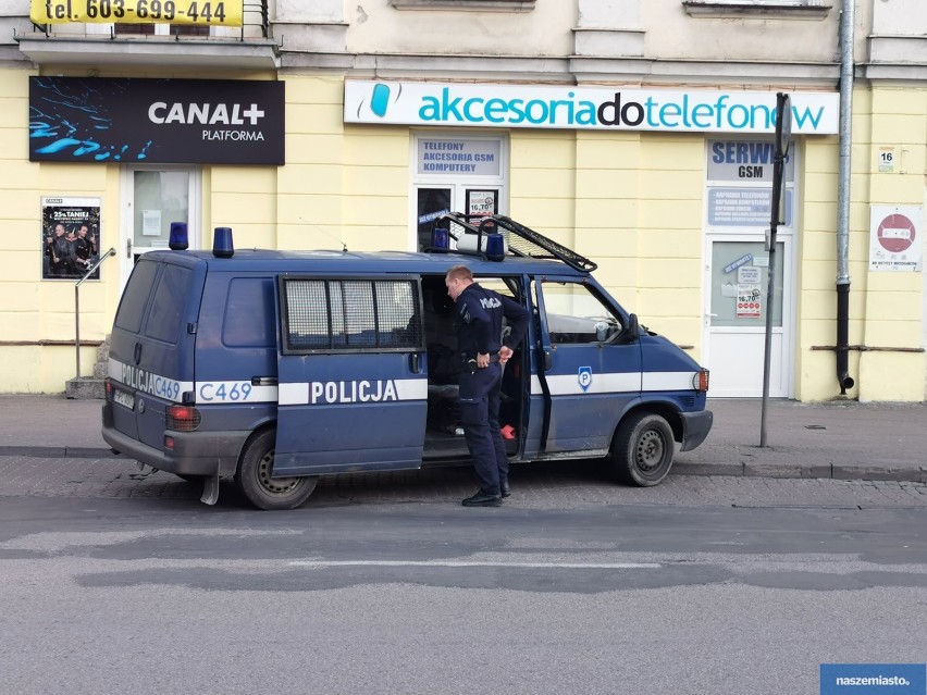 Pościg za rowerzystą w centrum Włocławka. Wiemy co się stało [zdjęcia]