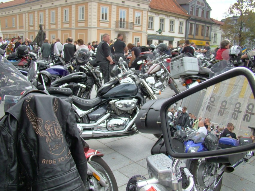 Wadowice, Andrychów: motocykliści przed Czarną Madonną  [ZDJĘCIA]
