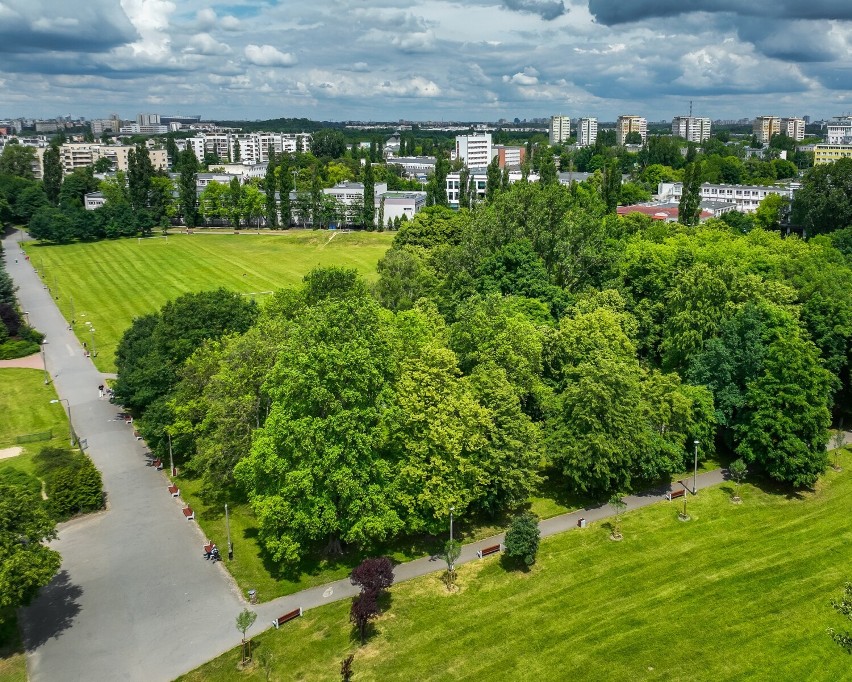 Park im. Stanisława Dygata to park w warszawskiej dzielnicy...