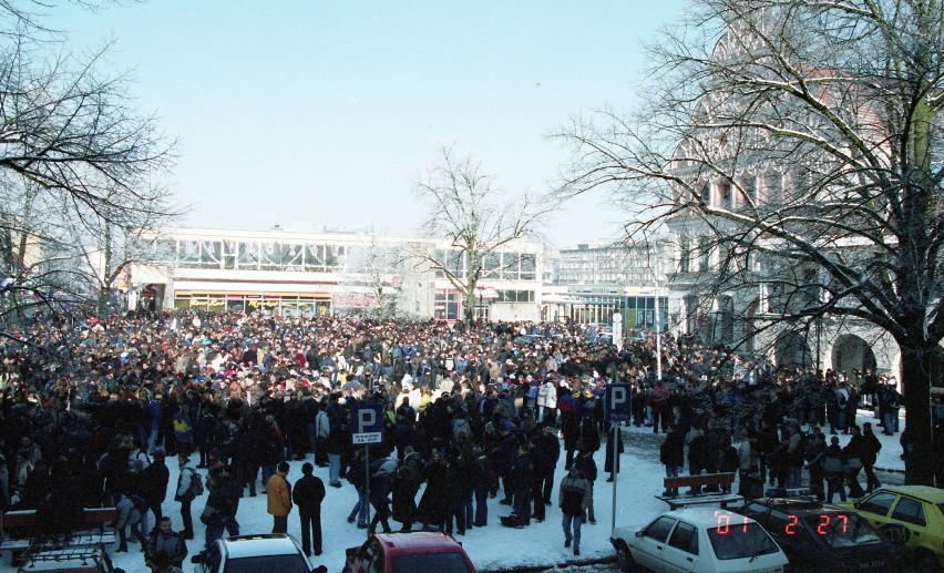 Z archiwum Tadeusza Surmy: tak protestowano w Stargardzie 20 lat temu. Wielka akcja przeciwko narkotykom. ZDJĘCIA
