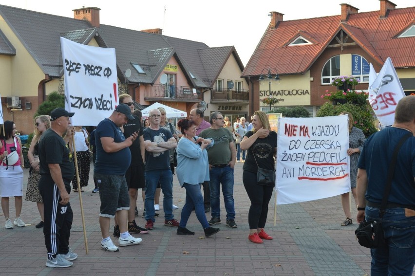 - Nie chcemy u nas pedofilów - krzyczeli czerszczanie