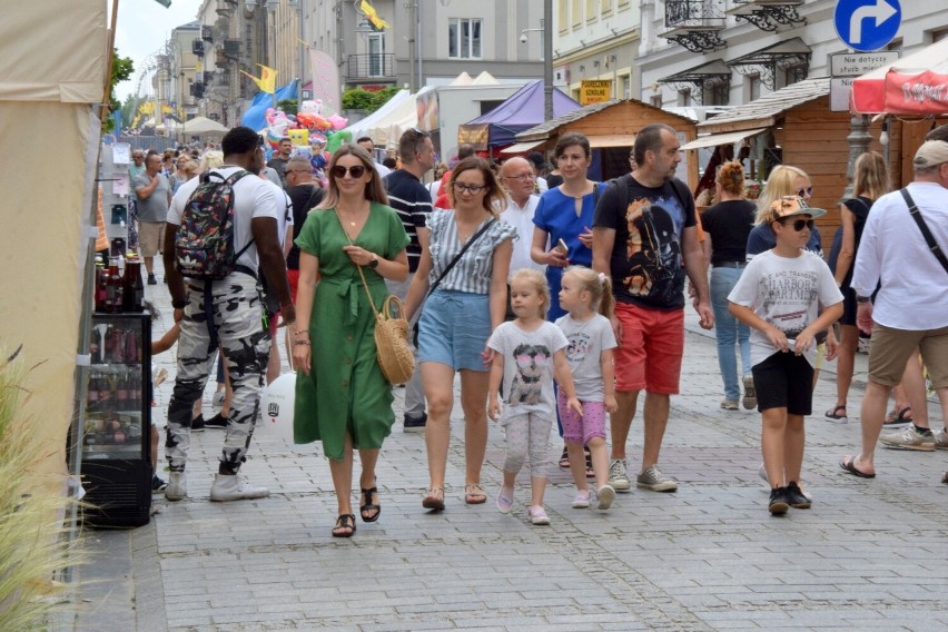 Święto Kielc gromadzi tłumy w centrum miasta. Zobacz więcej...