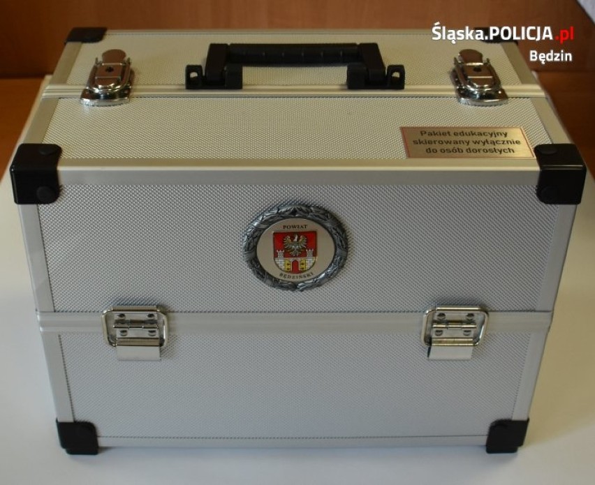 Będzińscy policjanci dostali nowe narzędzie do walki z narkotykami FOTO 
