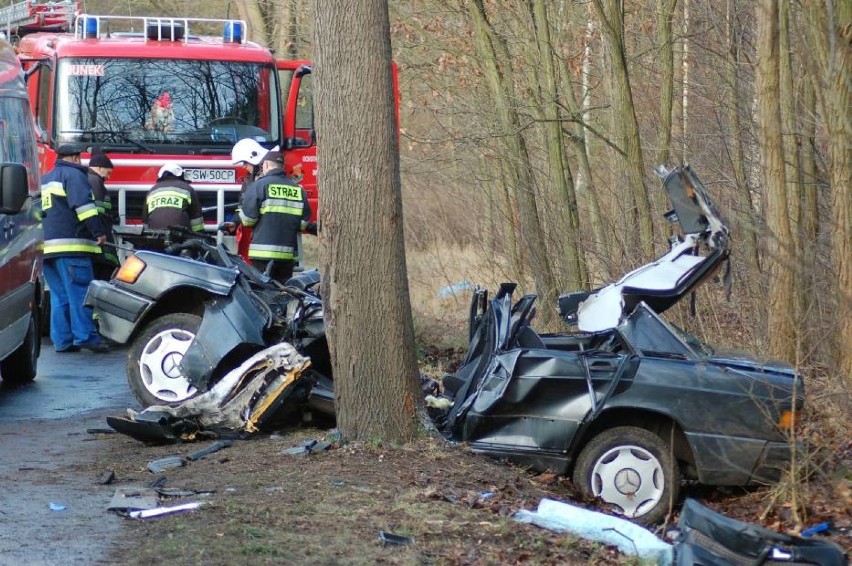 Na początku stycznia na drodze z Dąbrówki zginęła 46-letnia...