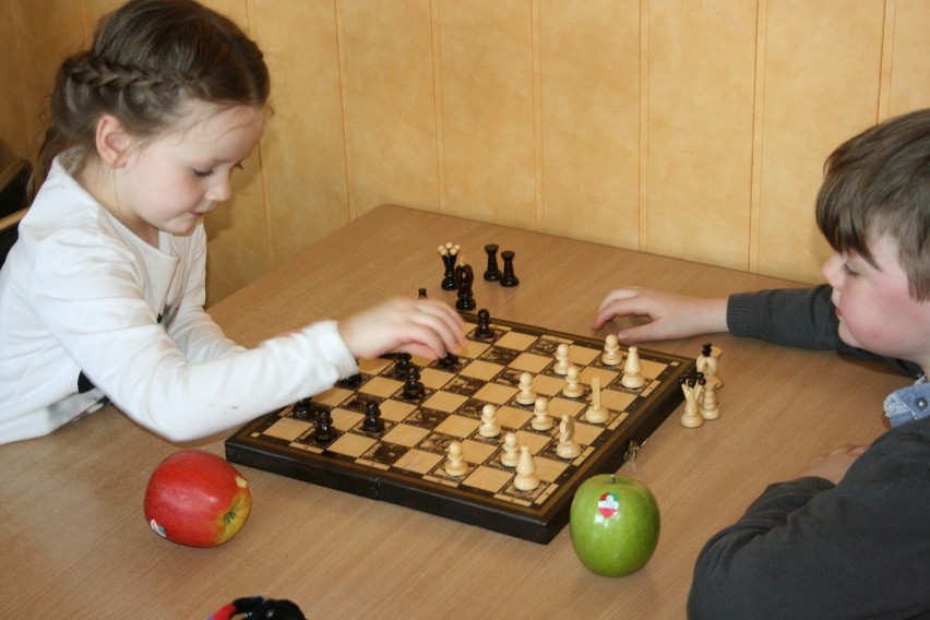 Mistrzostwa Biadek w szachach, warcabach i tenisie stołowym [GALERIA ZDJĘĆ]