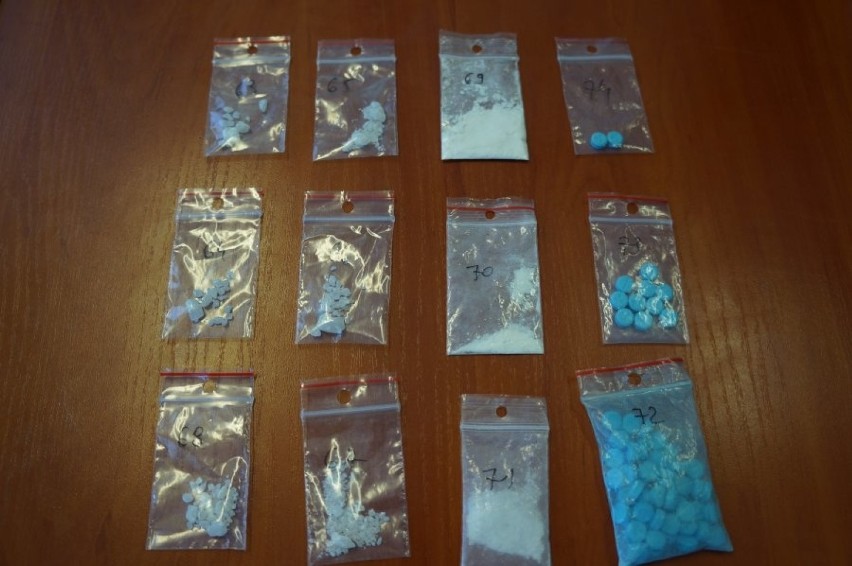 Amfetamina, haszysz, tabletki ekstazy. Policjanci zatrzymali  dilera w Wojkowicach