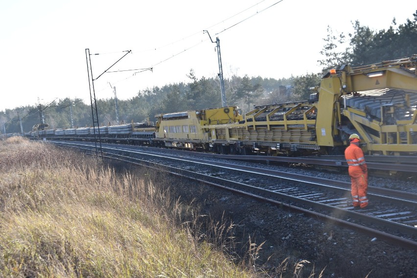 Zakończenie kolejnego etapu modernizacji linii kolejowej Myszków-Poraj ZDJĘCIA