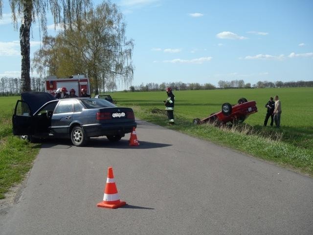 Krajenka: Wypadek na trasie Krajenka-Tarnówczyn. Groźny wypadek w pobliżu Krajenki [FOTO]