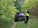 Policyjny pościg ulicami powiatu kwidzyńskiego. Mężczyzna nie zatrzymał się do kontroli drogowej, po ucieczce samochód porzucił w lesie