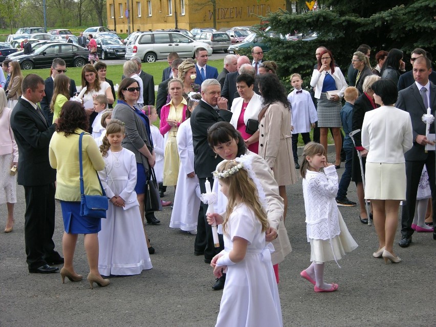 Rozpoczęły się komunie w Skierniewicach. W Kościele...