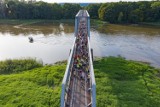 Nowa Sól kocha rowerową jazdę. Na moście w Stanach zrobiona została Superfota wielkiej rodziny rowerzystów. Zobaczcie te zdjęcia 