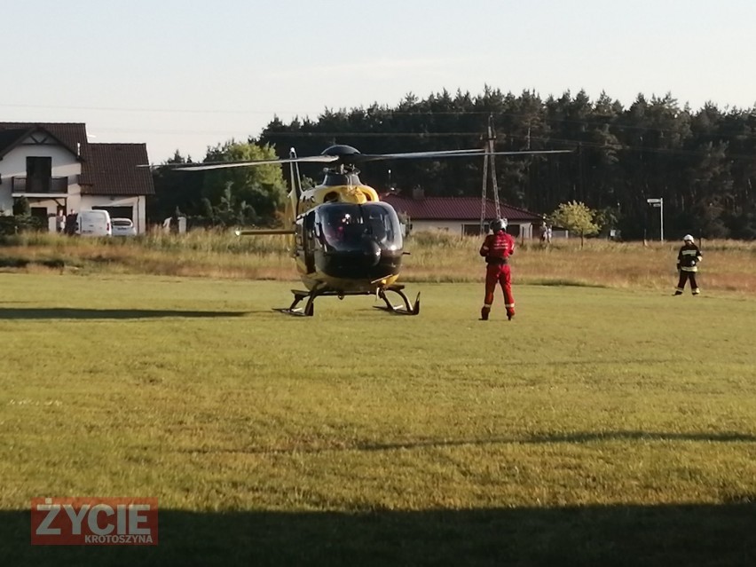 Wypadek motocyklisty w Zdunach. Na miejscu lądował śmigłowiec LPR [ZDJĘCIA + FILM]                  